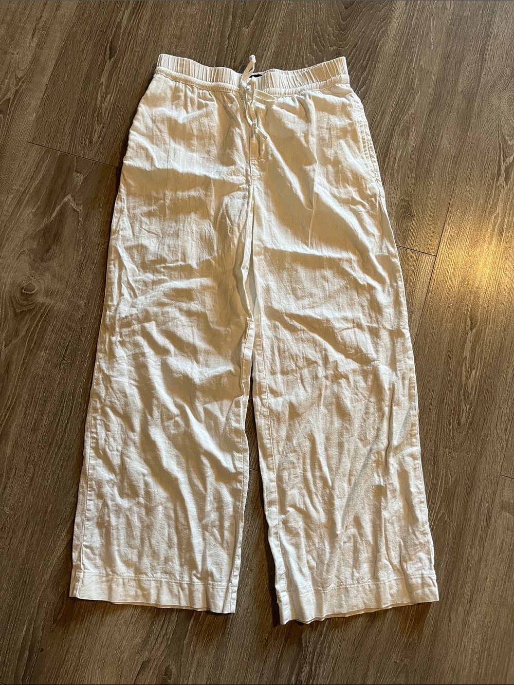 Reitmans Small petite highrise Casual White Wide-Leg Drawstring Pants. 55%Linen.